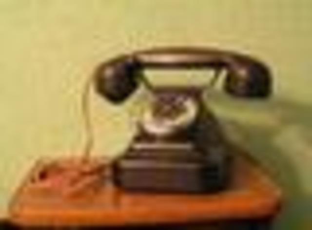 Evolution du boîtier en bois vers la bakélite