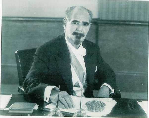 Leonardo Arguello Barreto is Overthrown Less than a Month After he is Sworn in as President: Somoza pushes him to run for election rather than running for reelection himself, hoping to control him and turn him into a pawn. Somoza begins to realize that...