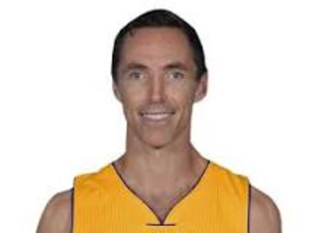 Steve Nash drafted for Phoenix Suns
