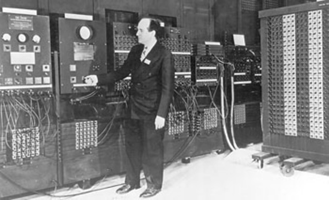 Presper Eckert y John William Mauchly UNIVAC 1
