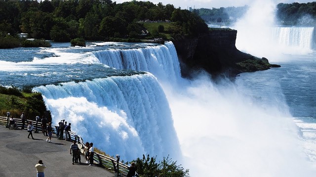 Niagara Falls video