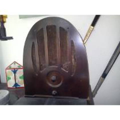 La radio en los salones