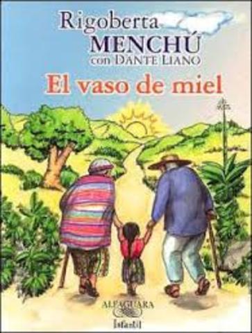 PRESENTÓ SU SEGUNDO LIBRO "el vaso de miel" 2003