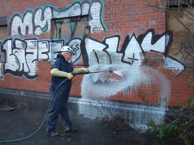 Mayor of NYC declared war against graffiti.