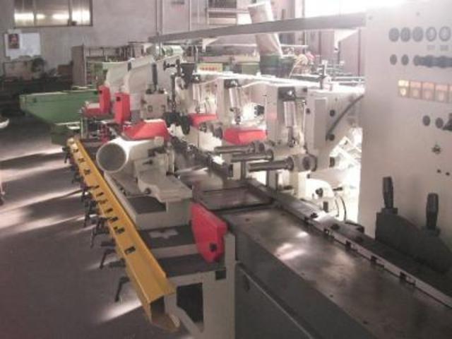 1º ROBOT INDUSTRIAL UNIMAT