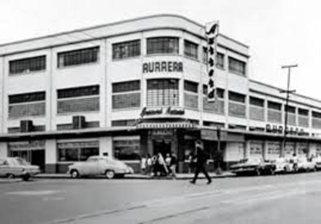 En la ciudad de México Aurrera abre al público su primera tienda de autoservicio