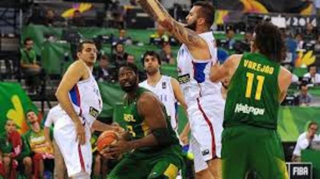 El baloncesto llega al brasil, de allí se extendería posteriormente a toda Suramérica.
