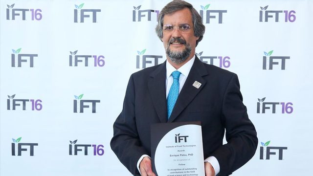 Tecnólogo mexicano en alimentos recibe máximo distinción internacional en su ramo
