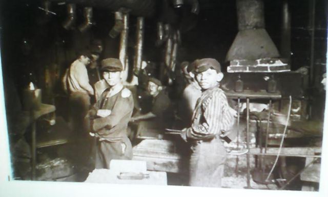 ESCUELA ARCAICA - GRECIA