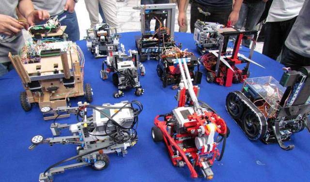 5° ta Generación (1933) Robótica e Inteligencia artificial