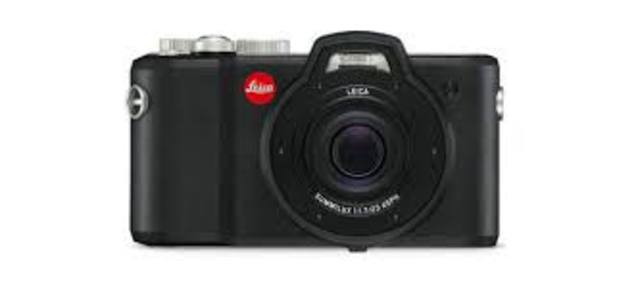 IN 1975, DIGITAL CAMERA WAS DESIGNED.