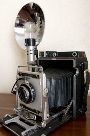 Modern flah bulb was invented by J. Ostermeyer