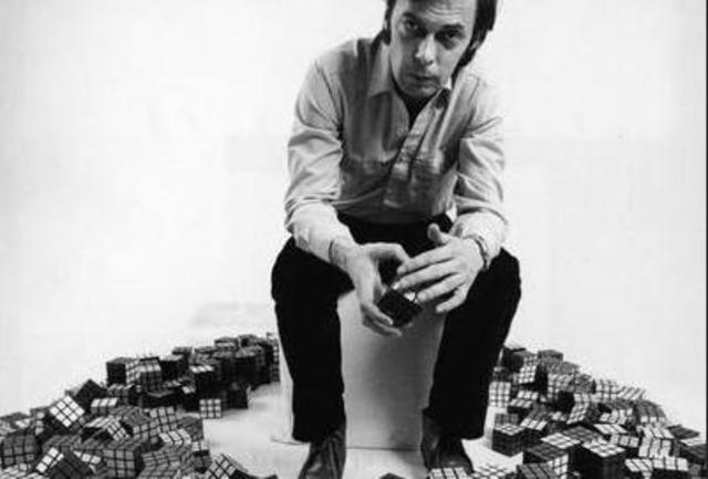 CREADOR DEL CUBO RUBIK