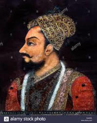 Sur dynasty gains throne.