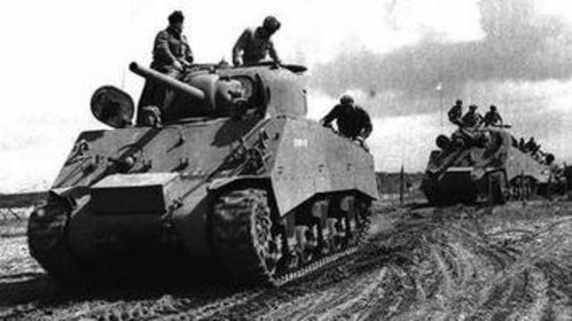 Съюзниците се прехвърлят в Южна Италия.