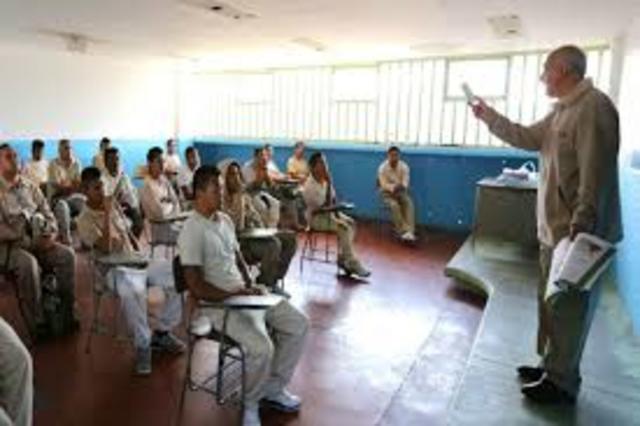 Educación, Capacitación y Trabajo