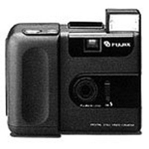 First digital camera that take photos in a computer archive