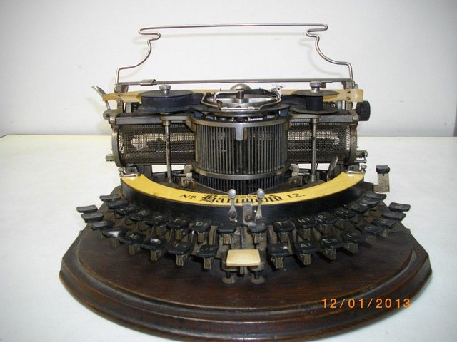 Máquina de escribir Hammond