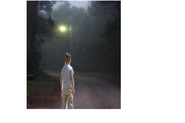 Cornelius in viā stabat sollicitus et caelum spectabat quod iam advesperāscēbat.