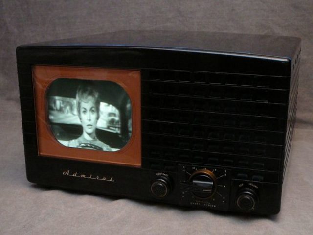 Admiral 19A12 tabletop television