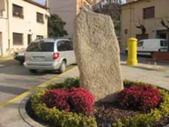MENHIR PEDRA LLARGA (Palau Solità i Plegamans)