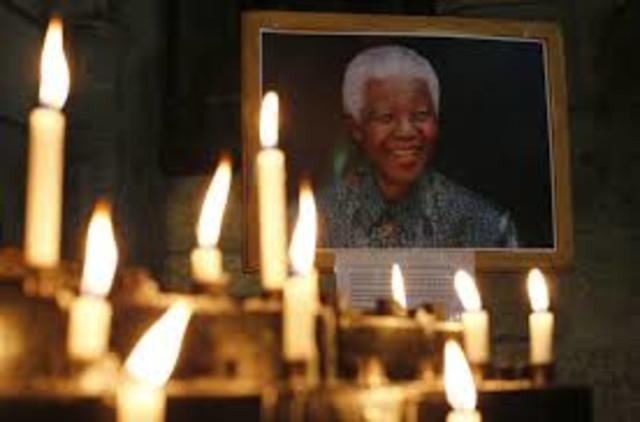 Muere Nelson Mandela.