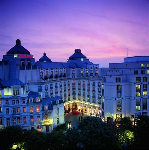 Omnes caupones nōn sunt scelestī.