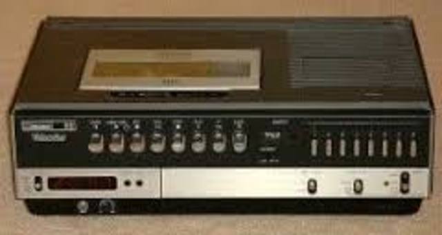 Video Home System Player (VHS)