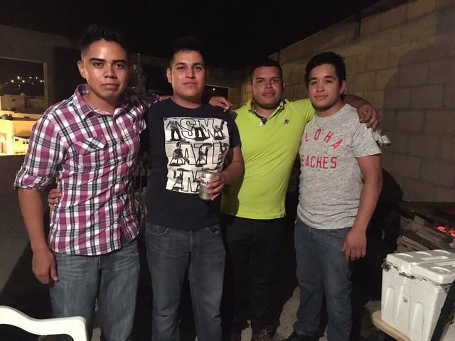 SEGUNDA FAMILIA MIS AMIGOS