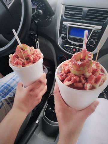 TOLERANDO EL CALOR CON UNA BEBIDA REFRESCANTE VICTORIA(: