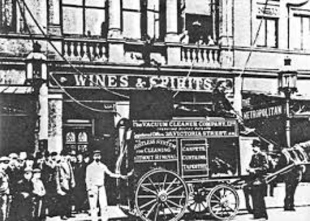 Engine Powered Vacuum Cleaner