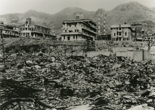 The United States drops a second atomic bomb in Nagasaki