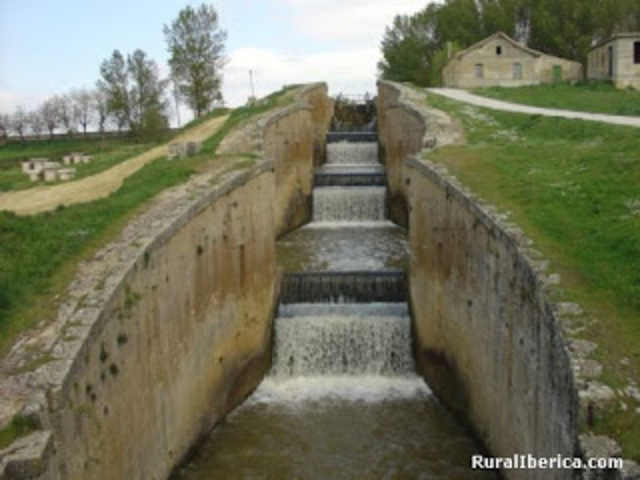 (1)Canal de Castilla