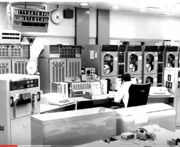 Se construye la 1a computadora, la UNIVAC