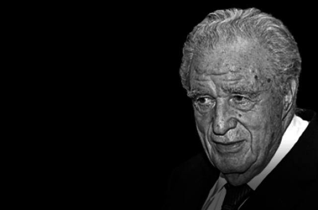 Julio Scherer director general de Excélsior.