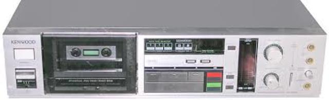 RADIOCASSETTE DE CINTA MAGNÉTICA