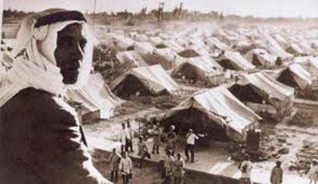 700,000 Palestinians become refugees