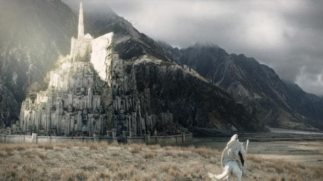 Gandalf and Pippin arrives in Minas Tirith