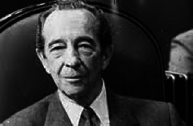 Antonio Ortiz Mena, ecretario de Hacienda