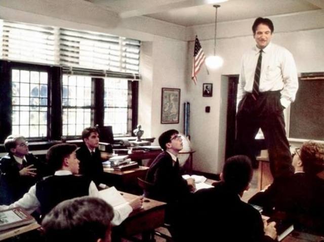 Prima uscita nelle sale de "L'attimo fuggente"