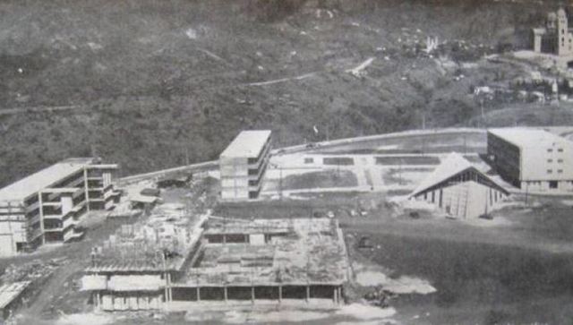 Se coloca la primera piedra del que será el primer edificio de Ciudad Universitaria