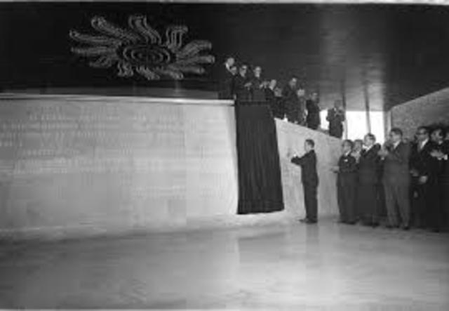 Se inaugura el Museo Nacional de Antropología