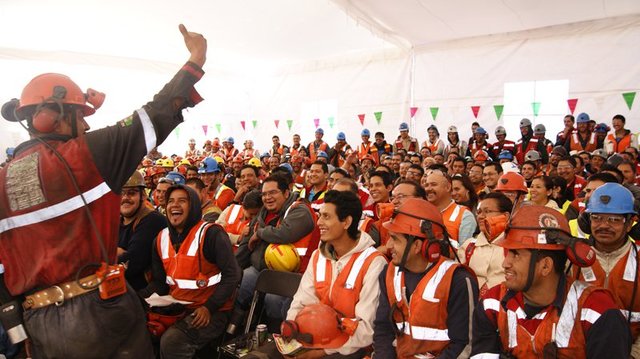 Inicia la red telefónica subterránea en la CDMX.