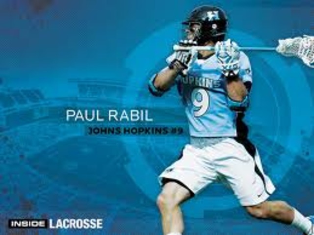 Cornēlius petit Davum quī in hortō est.