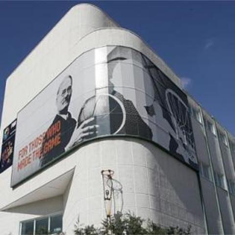 Fundación de la FIBA.