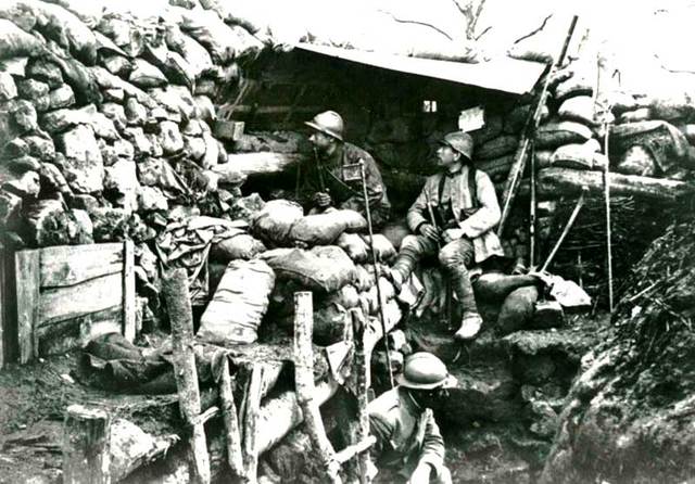 Itàlia, Bulgaria  i L'Imperi Turc entren a la Guerra