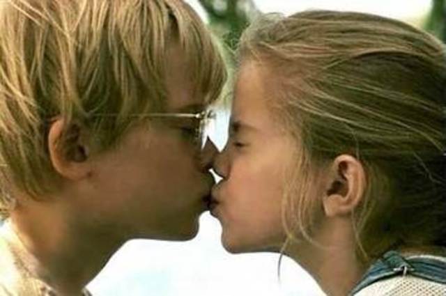 Muah And Twist, Muah Muah And Twist