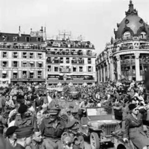 1944 Aug. - Paris retaken by Allies Forces
