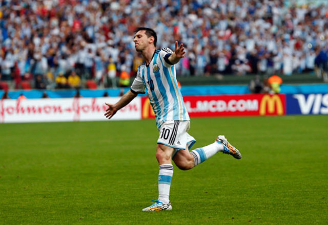 Primer jugador de la historia que consigue 100 goles en competiciones internacionales en un mismo club