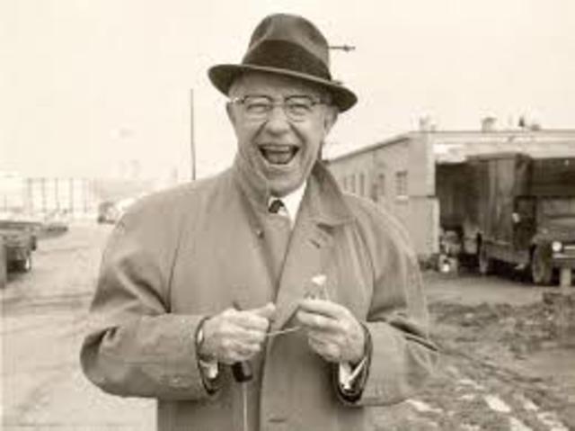 William B Hartsfield